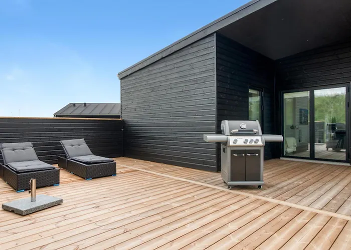 Beautiful In With 4 Bedrooms Løkken